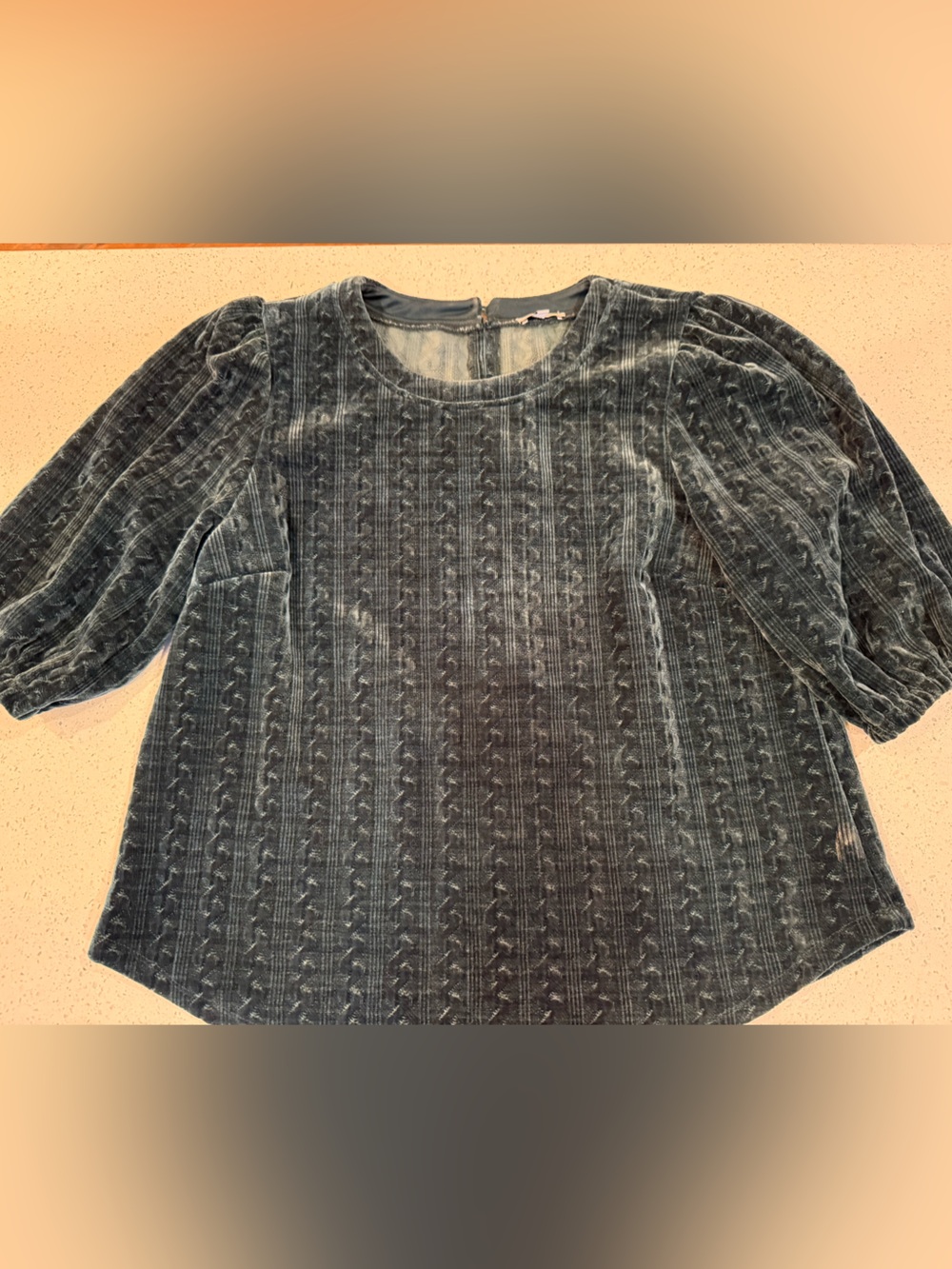 Women's Velvet Textured Puff-Sleeve Top - Evergreen